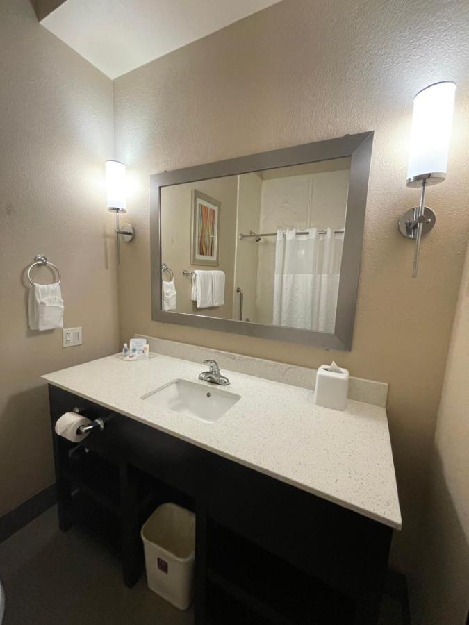 Suite Lit Queen-Size – Non-Fumeurs