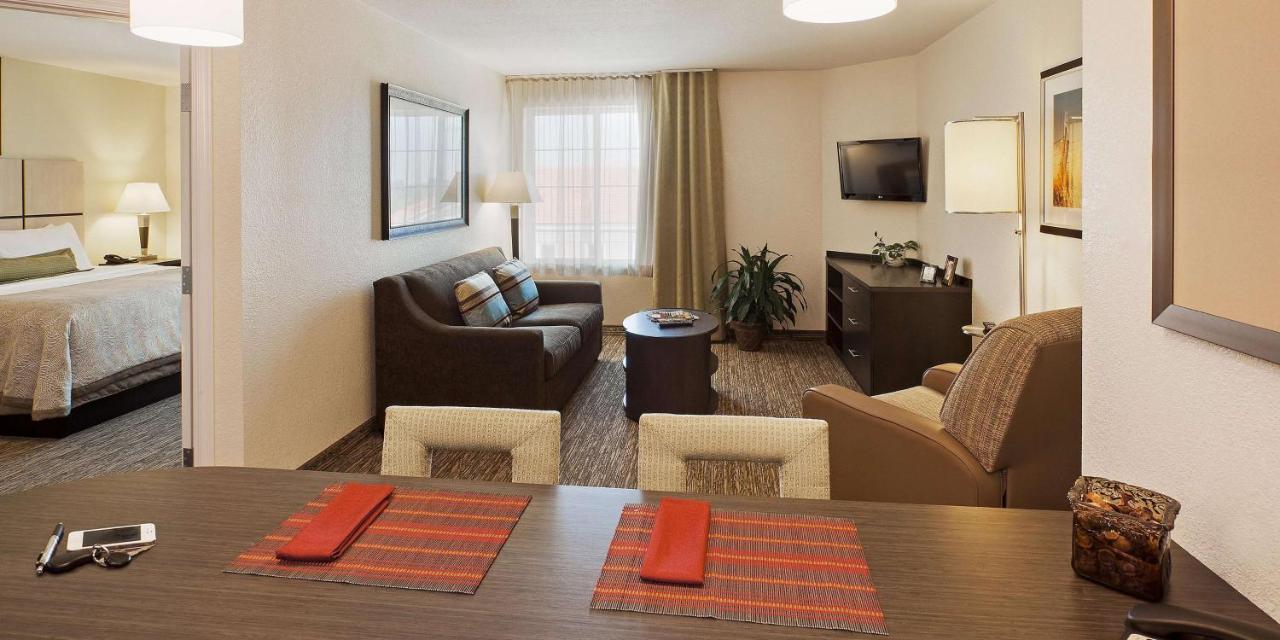 Suite met 1 Slaapkamer en 2 Tweepersoonsbedden