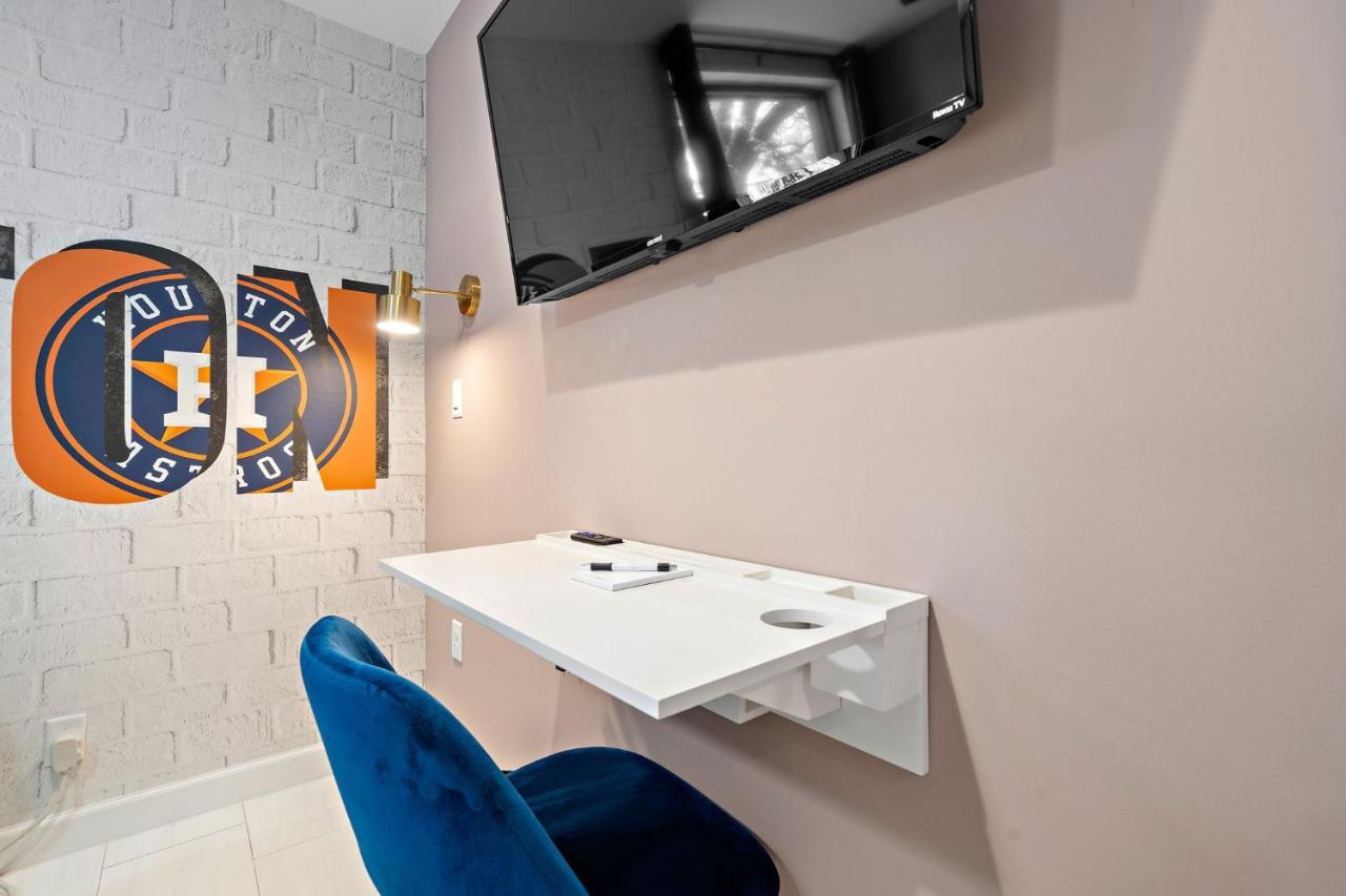 Double Room,1559003299:JPEG