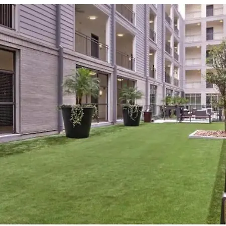 Luxury 1Br Downtown Houston-3