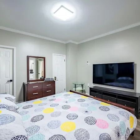 New 7 Bedroom Home Sleep 22 Ev/Pet/Free Parking-3